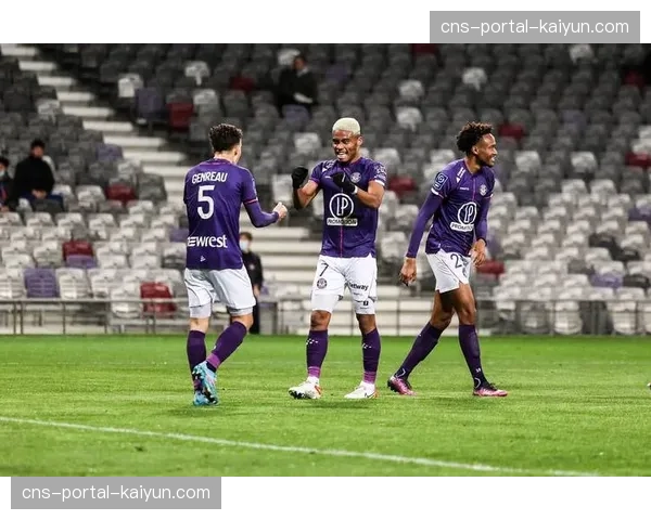 里昂1-0小胜图卢兹,拉卡泽特点射,保留微弱欧战希望